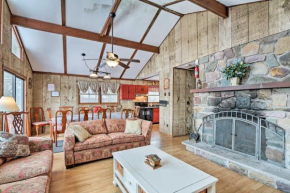 Pet-Friendly Home Deck, BBQ, 1 Mi to Lake Harmony